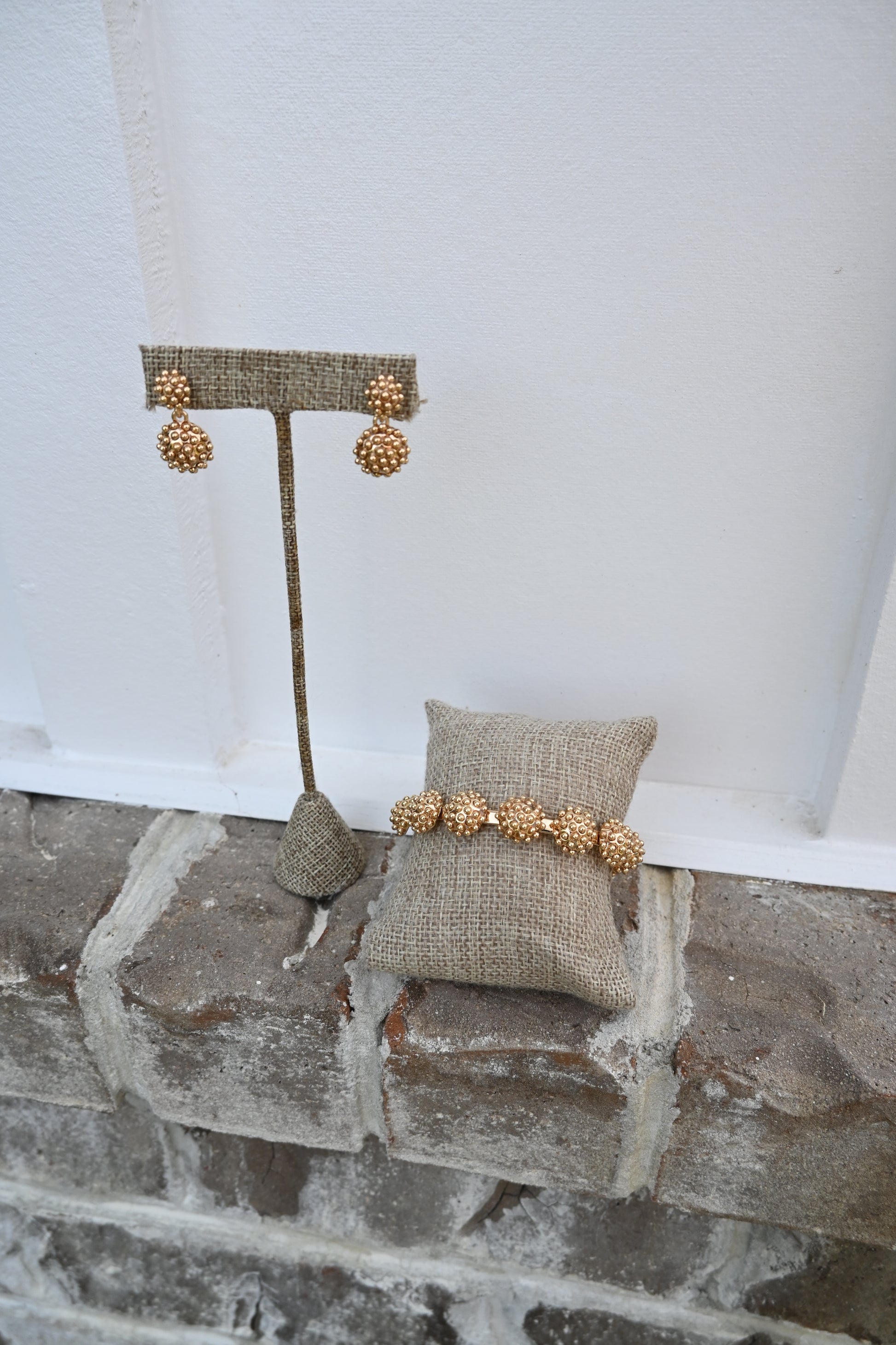 The Gold Cluster Bangle